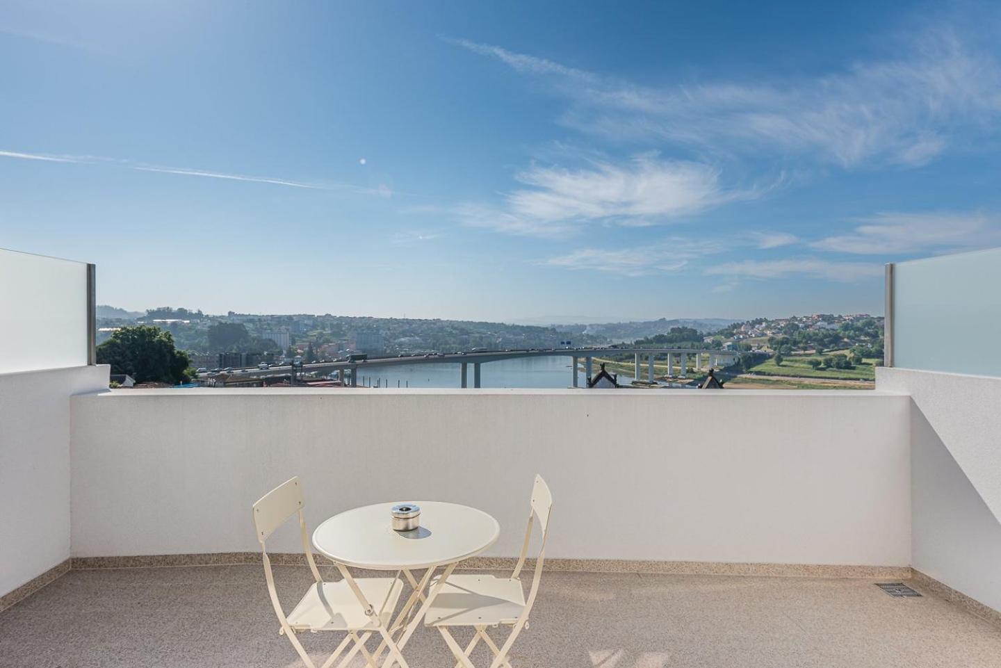 ポルトGuestready - Freixo Island - Douro Viewsアパートメント エクステリア 写真